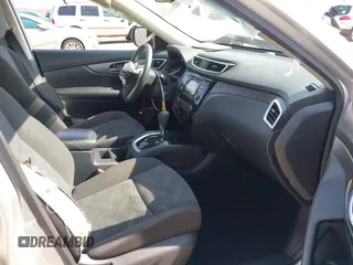 2016 Nissan Rogue SV with VIN KNMAT2MV6GP606255, listed as a IAAI auction lot 41523381 with Not Provided miles and . Bid and sale history available at carsss.com. Image 5.