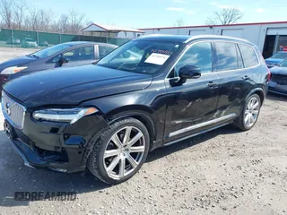 2016 Volvo XC90 T6 Inscription with VIN YV4A22PL6G1064524, listed as a IAAI auction lot 41795921 with 111,483 mi miles. Bid and sale history available at carsss.com. Image 20.