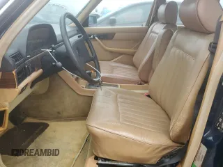 1983 Mercedes-Benz 300 with VIN WDBCB20AXDB049257, listed as a Copart auction lot 72713274 with 91,616 mi miles and Clean Title. Bid and sale history available at carsss.com. Image 7.