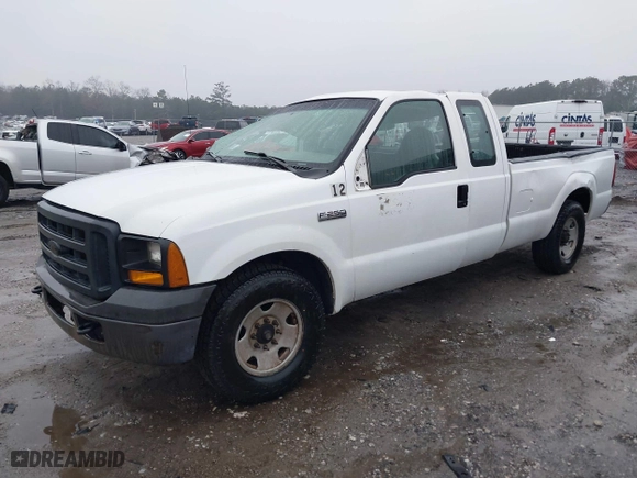 2006 Ford Super Duty F-250 XL with VIN 1FTSX20596EB76276, listed as a IAAI auction lot 41385919 with 381,249 mi miles. Bid and sale history available at carsss.com. Image 16.
