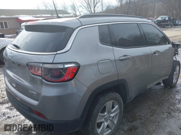 2022 Jeep Compass Latitude с VIN 3C4NJDBB4NT131810, выставлен на аукционе IAAI как лот 41380330 с пробегом 63 588 миль миль и . История ставок и продаж доступна на DreamBid. Изображение 4.