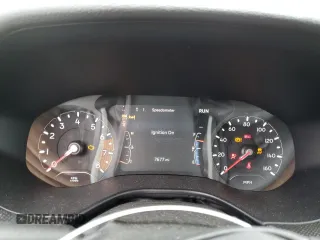 2024 Jeep Compass Latitude z VIN 3C4NJDBN8RT120485, wystawiony jako Copart lot #57960485 z przebiegiem 7 677 mil mil oraz Szkoda całkowita • Salvage title. Historia ofert i sprzedaży dostępna na DreamBid. Obrazek 9.