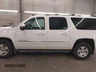 2013 Chevrolet Suburban LT with VIN 1GNSKJE74DR145680, listed as a IAAI auction lot 42114209 with 178,052 mi miles. Bid and sale history available at carsss.com. Image 15.