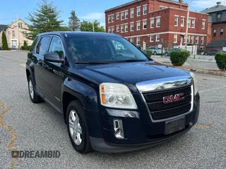 2015 GMC Terrain SLE z VIN 2GKFLVEK6F6144259, wystawiony jako Copart lot #61505395 z przebiegiem 169 995 mil mil oraz Czysty tytuł • Clean title. Historia ofert i sprzedaży dostępna na DreamBid. Obrazek 1.