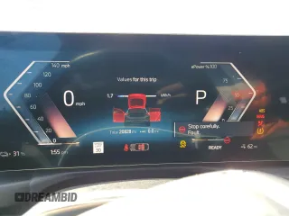 2023 BMW i4 eDrive40 z VIN WBY73AW06PFP48969, wystawiony jako Copart lot #44912315 z przebiegiem 20 828 mil mil oraz Szkody całkowita. Historia ofert i sprzedaży dostępna na DreamBid. Obrazek 9.