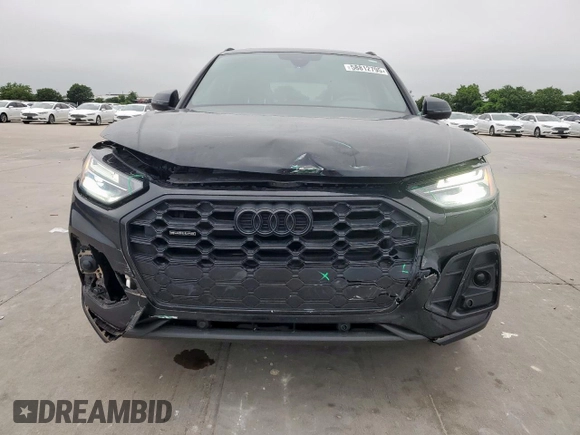 2024 Audi Q5 S line Premium z VIN WA1GAAFY3R2114519, wystawiony jako Copart lot #58812795 z przebiegiem 5 562 mil mil oraz Szkoda całkowita • Salvage title. Historia ofert i sprzedaży dostępna na DreamBid. Obrazek 5.