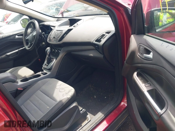 2013 Ford Escape SE with VIN 1FMCU0GX6DUA98305, listed as a IAAI auction lot 42389841 with 109,484 mi miles and . Bid and sale history available at DreamBid. Image 5.
