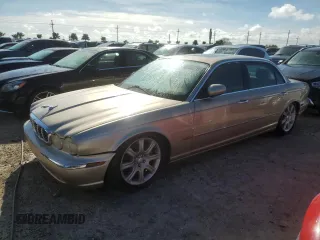 2005 Jaguar XJ with VIN SAJWA79C05SG46913, listed as a Copart auction lot 75092794 with 0 mi miles and Salvage Title. Bid and sale history available at carsss.com. Image 1.