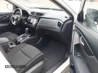 2019 Nissan Rogue SV with VIN KNMAT2MVXKP528443, listed as a IAAI auction lot 40556136 with 176,994 mi miles. Bid and sale history available at carsss.com. Image 5.
