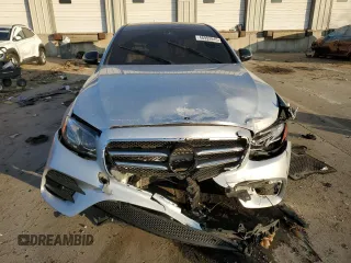 2018 Mercedes-Benz E 300 с VIN WDDZF4KBXJA385404, выставлен на аукционе Copart как лот 48992845 с пробегом 134 552 миль миль и На запчасти • Non repairable. История ставок и продаж доступна на DreamBid. Изображение 5.