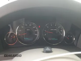 2005 Jeep Grand Cherokee Limited with VIN 1J8HR58215C671851, listed as a Copart auction lot 70700074 with 108,304 mi miles and Salvage Title. Bid and sale history available at carsss.com. Image 9.