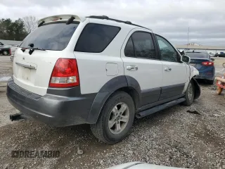 2005 Kia Sorento LX with VIN KNDJD733955439277, listed as a Copart auction lot 44465875 with 0 mi miles and Salvage Title. Bid and sale history available at carsss.com. Image 3.