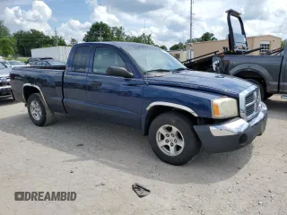 2005 Dodge Dakota SLT with VIN 1D7HE42K75S198717, listed as a Copart auction lot 57344684 with 260,547 mi miles and Non Repairable. Bid and sale history available at carsss.com. Image 4.