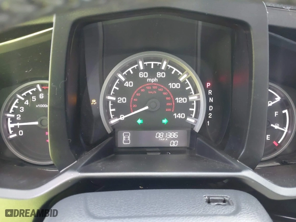 2013 Honda Ridgeline Sport with VIN 5FPYK1F70DB015247, listed as a IAAI auction lot 41693038 with 81,386 mi miles. Bid and sale history available at carsss.com. Image 7.