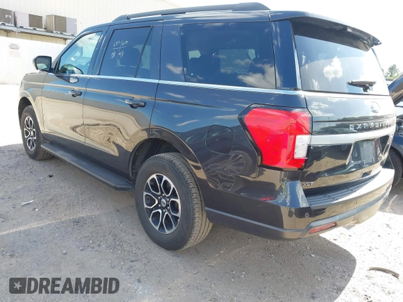 2024 Ford Expedition XLT with VIN 1FMJU1J82REA54818, listed as a IAAI auction lot 42785765 with 33,983 mi miles and . Bid and sale history available at DreamBid. Image 3.