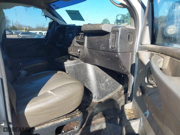 2011 Chevrolet Express Cargo Van with VIN 1GCWGFFAXB1128865, listed as a IAAI auction lot 41104936 with 236,517 mi miles. Bid and sale history available at carsss.com. Image 5.