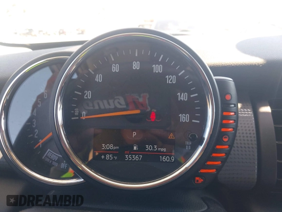 2016 MINI Hardtop 4 Door with VIN WMWXU1C56G2D10605, listed as a IAAI auction lot 42411431 with 35,367 mi miles and . Bid and sale history available at DreamBid. Image 7.