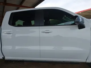 2019 Chevrolet Silverado 1500 RST with VIN 3GCUYEED9KG163375, listed as a IAAI auction lot 41681766 with 14,515 mi miles and . Bid and sale history available at DreamBid. Image 14.