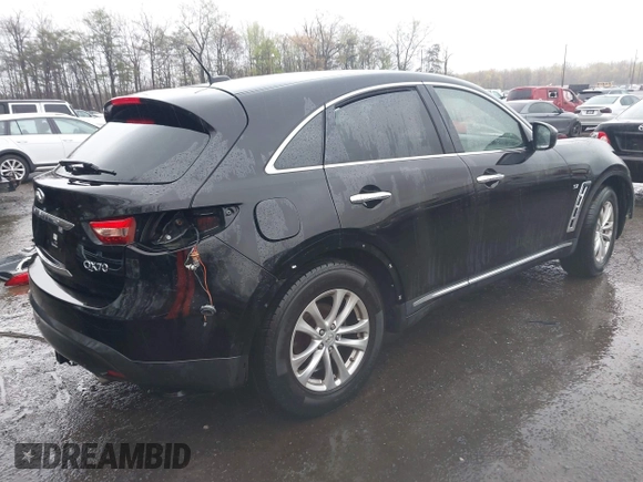 2017 Infiniti QX70 with VIN JN8CS1MW4HM413401, listed as a IAAI auction lot 41948069 with 105,062 mi miles. Bid and sale history available at carsss.com. Image 4.