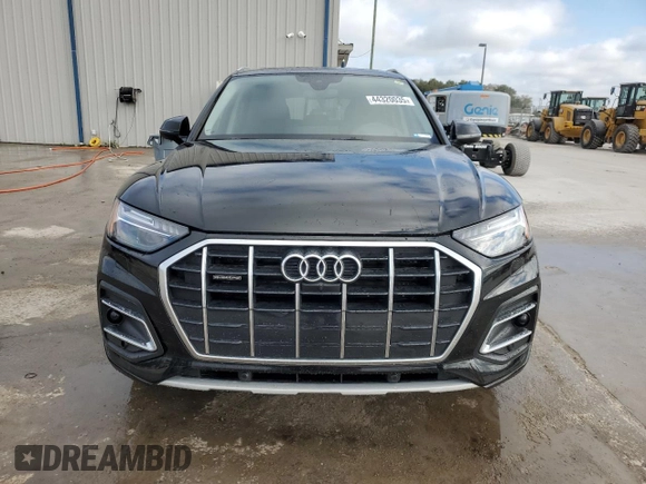 2024 Audi Q5 Prestige with VIN WA1CBAFY5R2026826, listed as a Copart auction lot 44320035 with 7,496 mi miles and Salvage Title. Bid and sale history available at carsss.com. Image 5.