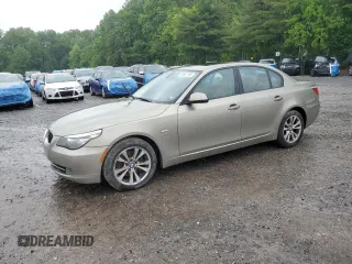 2010 BMW 5 Series 535i xDrive z VIN WBANV9C5XAC391562, wystawiony jako Copart lot #56557145 z przebiegiem 110 376 mil mil oraz Czysty tytuł • Clean title. Historia ofert i sprzedaży dostępna na DreamBid. Obrazek 1.