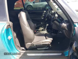 2019 MINI Convertible Cooper S с VIN WMWWG9C54K3E41195, выставлен на аукционе IAAI как лот 42149191 с пробегом 80 033 миль миль и . История ставок и продаж доступна на DreamBid. Изображение 5.