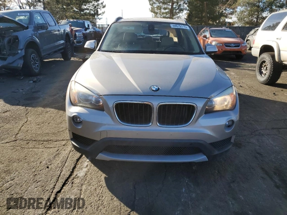 2014 BMW X1 xDrive28i with VIN WBAVL1C51EVY19441, listed as a Copart auction lot 44076115 with 107,830 mi miles and Salvage Title. Bid and sale history available at carsss.com. Image 5.