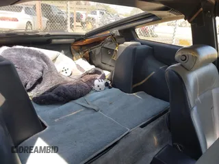 1983 Datsun 280ZX z VIN JN1HZ04S3DX579019, wystawiony jako IAAI lot #41825629 z przebiegiem 136 430 mil mil oraz . Historia ofert i sprzedaży dostępna na DreamBid. Obrazek 8.