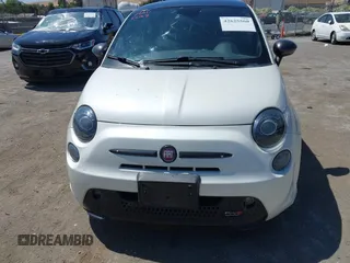 2015 FIAT 500e с VIN 3C3CFFGE9FT507138, выставлен на аукционе IAAI как лот 42625560 с пробегом 45 930 миль миль и . История ставок и продаж доступна на DreamBid. Изображение 6.