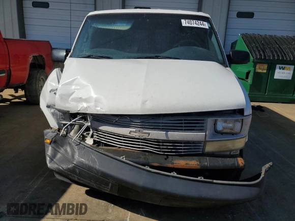 2004 Chevrolet Astro Cargo z VIN 1GCDM19XX4B107207, wystawiony jako Copart lot #74074244 z przebiegiem 207 175 mil mil oraz Szkoda całkowita • Salvage title. Historia ofert i sprzedaży dostępna na DreamBid. Obrazek 5.