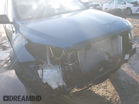 2008 Toyota RAV4 with VIN JTMZD33V486061672, listed as a IAAI auction lot 41650386 with 193,170 mi miles. Bid and sale history available at carsss.com. Image 6.