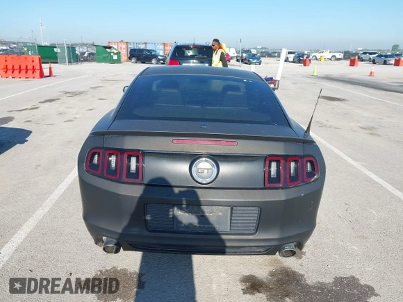 2014 Ford Mustang GT с VIN 1ZVBP8CFXE5254647, выставлен на аукционе IAAI как лот 42201914 с пробегом 95 133 миль миль и . История ставок и продаж доступна на DreamBid. Изображение 17.