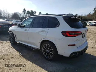 2021 BMW X5 M50i with VIN 5UXJU4C04M9G27685, listed as a Copart auction lot 84848344 with 32,349 mi miles and Salvage Title. Bid and sale history available at carsss.com. Image 2.