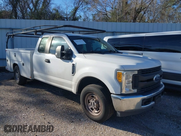 2017 Ford F-250 XL with VIN 1FD7X2A60HEE87543, listed as a IAAI auction lot 41654518 with 163,827 mi miles and . Bid and sale history available at DreamBid. Image 1.
