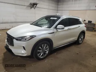 2021 Infiniti QX50 Luxe z VIN 3PCAJ5BB1MF109989, wystawiony jako Copart lot #53688815 z przebiegiem 62 224 mil mil oraz Szkody całkowita. Historia ofert i sprzedaży dostępna na DreamBid. Obrazek 1.