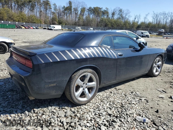 2014 Dodge Challenger R/T Plus z VIN 2C3CDYBT5EH108936, wystawiony jako Copart lot #46652305 z przebiegiem 229 673 mil mil oraz Szkoda całkowita • Salvage title. Historia ofert i sprzedaży dostępna na DreamBid. Obrazek 3.
