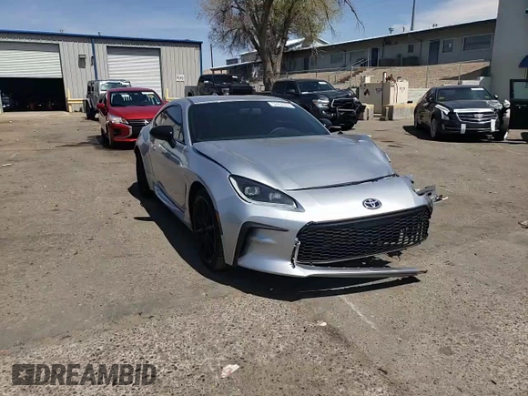 2024 Toyota 86 Premium z VIN JF1ZNBE15R9756816, wystawiony jako Copart lot #52430055 z przebiegiem 5 010 mil mil oraz Szkoda całkowita • Salvage title. Historia ofert i sprzedaży dostępna na DreamBid. Obrazek 11.