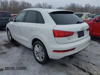 2017 Audi Q3 Premium z VIN WA1BCCFS4HR016424, wystawiony jako IAAI lot #41627278 z przebiegiem 60 028 mil mil oraz . Historia ofert i sprzedaży dostępna na DreamBid. Obrazek 3.