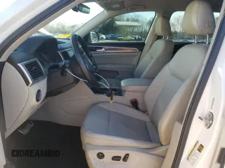 2018 Volkswagen Atlas SE with VIN 1V2FR2CA6JC584015, listed as a Copart auction lot 42130835 with 130,598 mi miles and Salvage title. Bid and sale history available at DreamBid. Image 7.