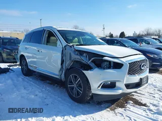 2020 Infiniti QX60 LUXE with VIN 5N1DL0MM0LC535835, listed as a IAAI auction lot 41226329 with 58,285 mi miles. Bid and sale history available at carsss.com. Image 1.