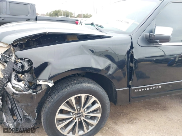 2016 Lincoln Navigator Select with VIN 5LMJJ2HT3GEL05459, listed as a IAAI auction lot 41642906 with 53,459 mi miles. Bid and sale history available at carsss.com. Image 17.