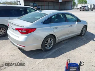 2015 Hyundai Sonata SE z VIN 5NPE24AFXFH167360, wystawiony jako IAAI lot #41959945 z przebiegiem 182 524 mil mil oraz . Historia ofert i sprzedaży dostępna na DreamBid. Obrazek 4.