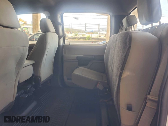 2019 Ford F-250 XL z VIN 1FT7W2BT4KEG48172, wystawiony jako IAAI lot #42556049 z przebiegiem 89 463 mil mil oraz . Historia ofert i sprzedaży dostępna na DreamBid. Obrazek 4.