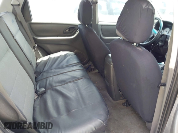 2006 Ford Escape XLS with VIN 1FMYU02Z46KA87526, listed as a IAAI auction lot 42142223 with 197,267 mi miles. Bid and sale history available at carsss.com. Image 8.