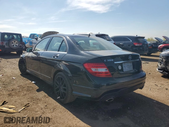 2013 Mercedes-Benz C 300 Sport z VIN WDDGF8AB9DR246774, wystawiony jako Copart lot #55808575 z przebiegiem Nie podano mil oraz Czysty tytuł • Clean title. Historia ofert i sprzedaży dostępna na DreamBid. Obrazek 2.