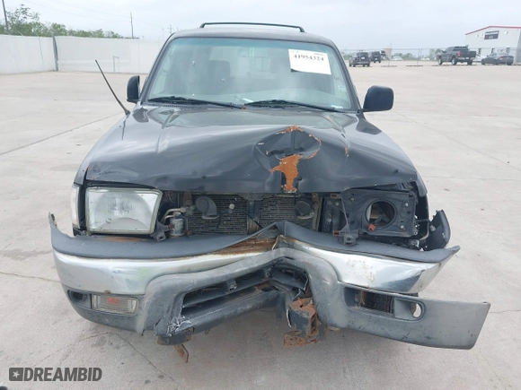 2001 Toyota 4Runner SR5 with VIN JT3GN86R910185711, listed as a IAAI auction lot 41954324 with 324,796 mi miles. Bid and sale history available at carsss.com. Image 6.