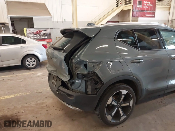 2021 Volvo XC40 Momentum z VIN YV4162UK3M2416447, wystawiony jako IAAI lot #41923981 z przebiegiem 28 654 mil mil oraz . Historia ofert i sprzedaży dostępna na DreamBid. Obrazek 20.