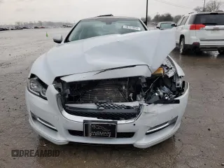 2017 Jaguar XJ with VIN SAJWA1C71H8W07643, listed as a Copart auction lot 48751954 with 35,035 mi miles. Bid and sale history available at carsss.com. Image 5.