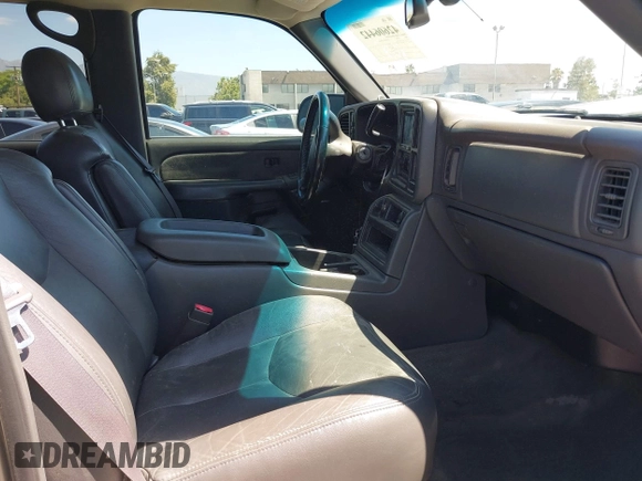 2003 GMC Sierra 2500HD SLT with VIN 1GTHK231X3F243264, listed as a IAAI auction lot 42606442 with 166,770 mi miles and . Bid and sale history available at DreamBid. Image 5.