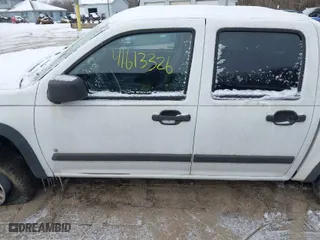 2008 Chevrolet Colorado LT w/1LT with VIN 1GCDT33E088206594, listed as a IAAI auction lot 41613326 with 197,364 mi miles. Bid and sale history available at carsss.com. Image 14.